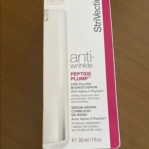 StriVectin Peptide Plump Line Serum - White and Pink